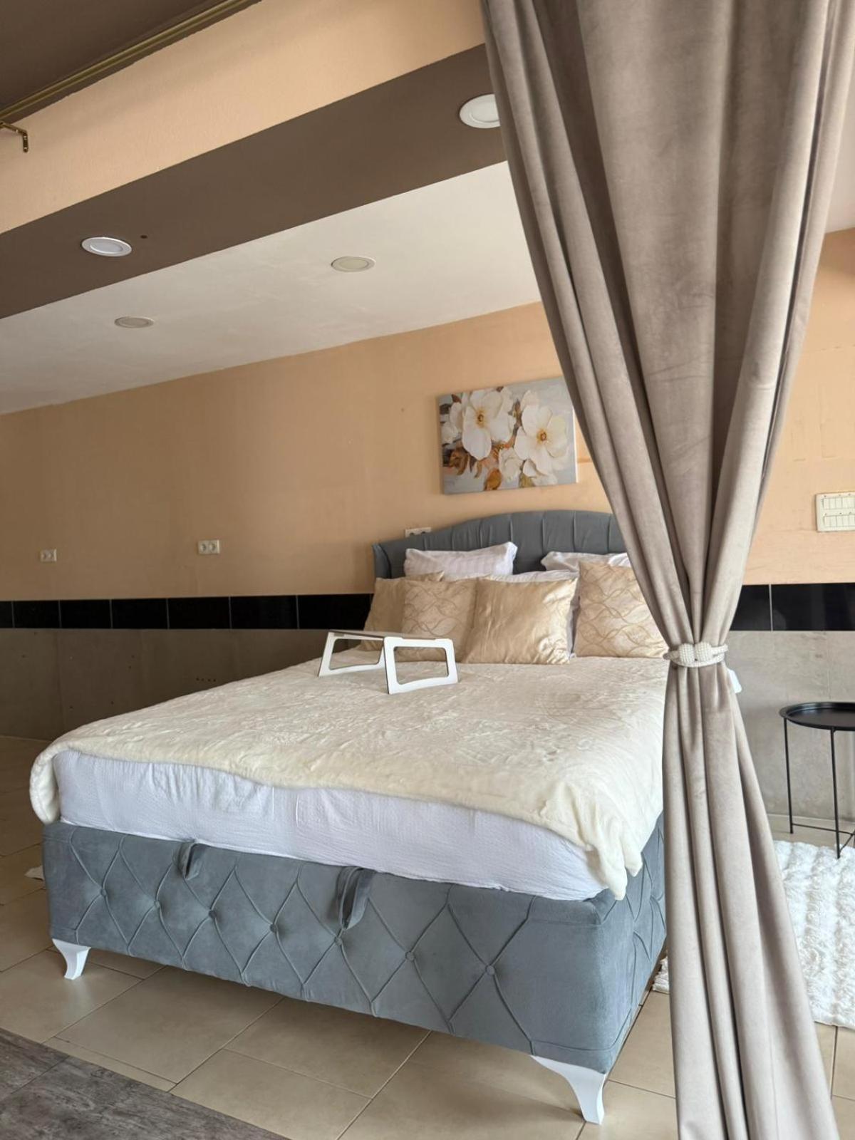 Royal Luxury Apartment